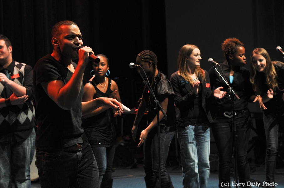 Evry Daily Photo - Telethon Evry 2010 - Concert Evry University Gospel - large - 5243969640.jpg